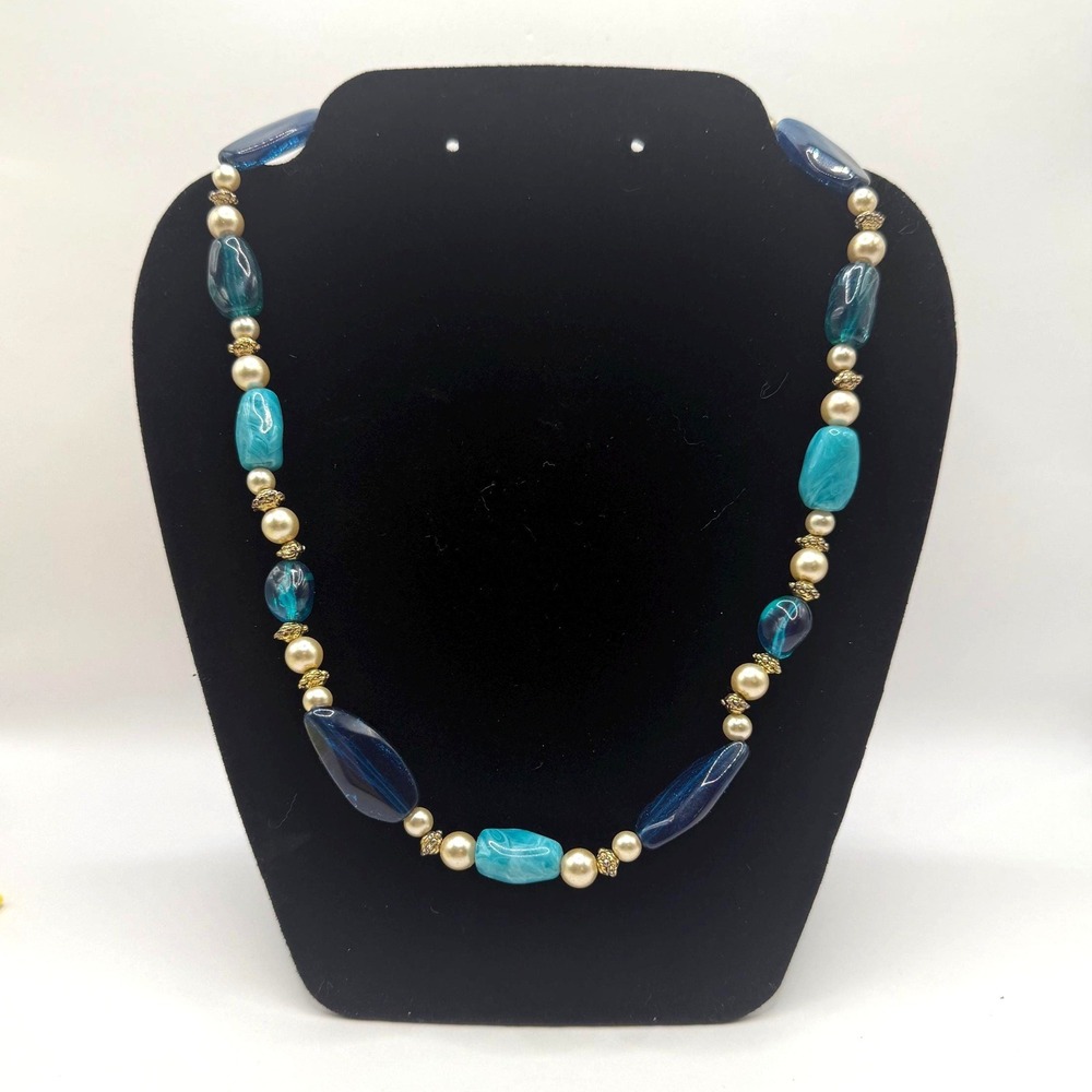 Vintage Blue Beaded Necklace‎ with Faux Pearls – Classic Statement Jewelry